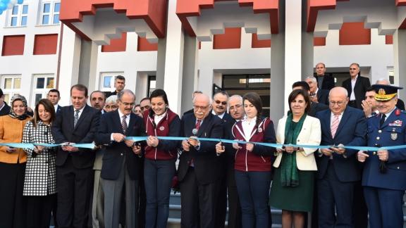 Bakan Avcı, Eskişehir’de Hacı Süleyman Çakır Kız Anadolu Lisesi´nin açılışını yaptı