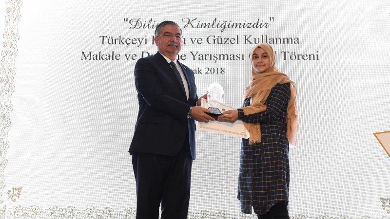 Bakan Yılmaz, Türkçeyi Doğru ve Güzel Kullanma Makale ve Deneme Yarışması Ödül Töreni´ne katıldı